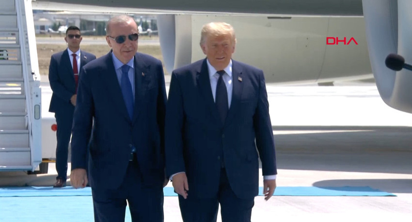 Trump'tan Ankara'da sürpriz selam! Uçaktan iner inmez Türkçe konuştu - Resim : 1