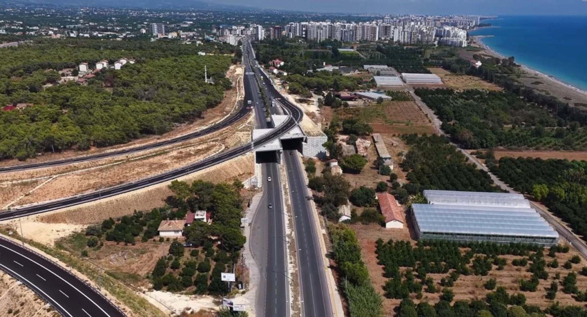 Dev otoyol açılış için gün sayıyor: 1,5 saatlik çile 18 dakikaya düşüyor! Çeşmeli-Kızkalesi Otoyolu’nda sona gelindi - Resim : 2