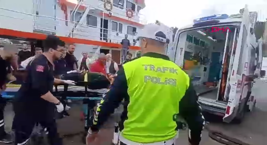 Balık avına çıkmışlardı, bir anda her şey tersine döndü! Denizin ortasında ölümcül kaza kamerada! - Resim : 2