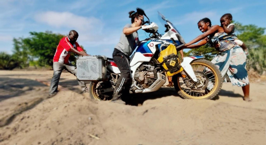 Asil Özbay: Motosikletli gezgin bir kadının ilham veren hikayesi - Resim : 3