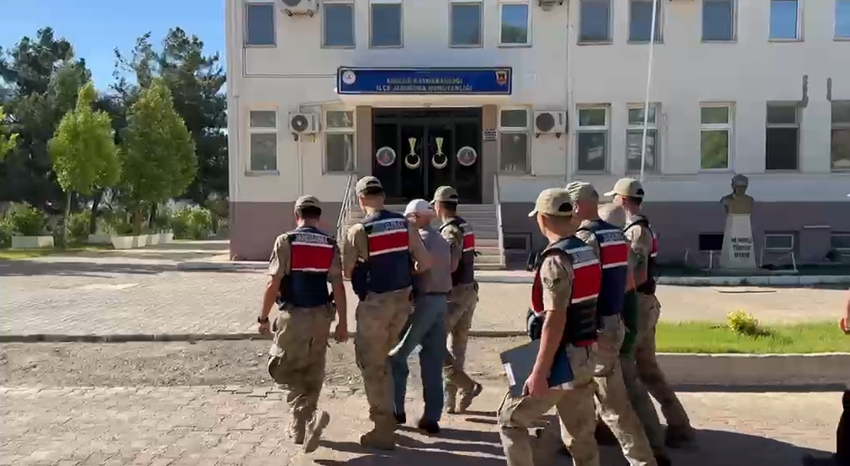 Bakan Güler duyurdu: 19 yıl önceki cinayet aydınlatıldı! 10 kişi yakalandı - Resim : 1