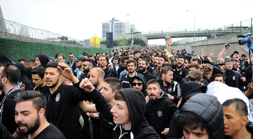 Taşkınlık yapan Beşiktaşlılar gözaltına alındı - Resim : 1