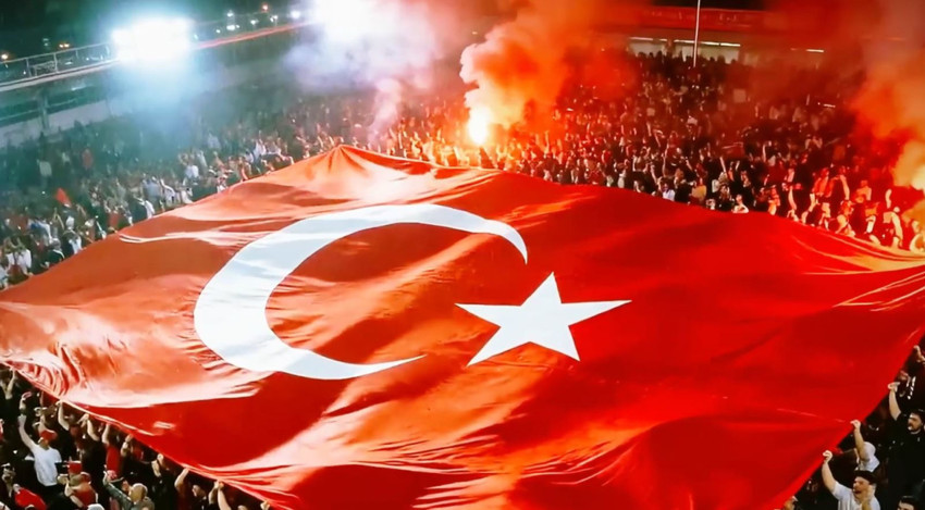 MHP lideri Devlet Bahçeli'nin isteğiyle A Milli Takım için marş bestelendi: Arkanızdayız - Resim : 1