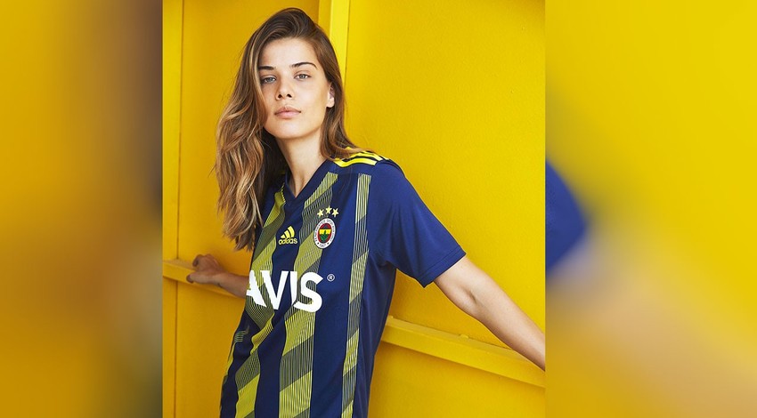 Fenerbahçe'nin yeni sezon formaları tanıtıldı