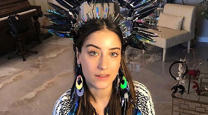 Hazal Kaya'nın yeni imajı