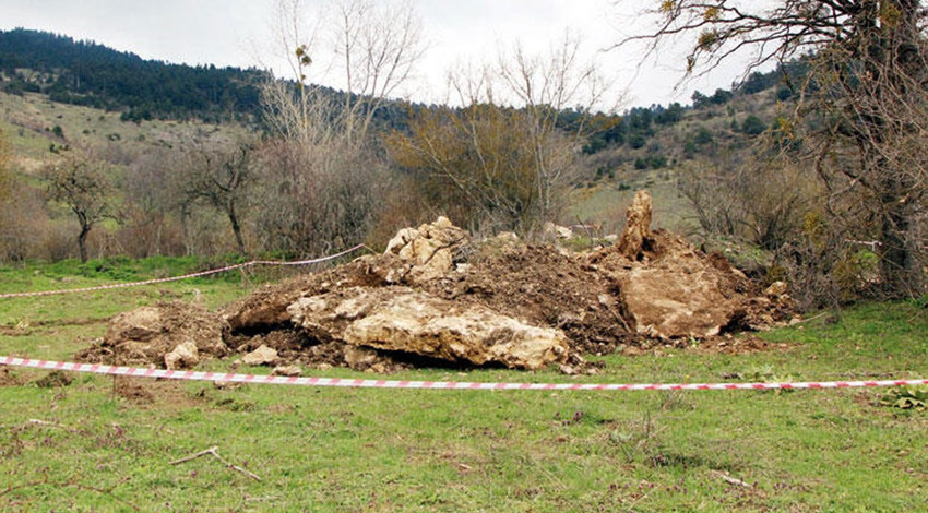 Hem yalancı hem defineci... O polis müdürü görevine döndü