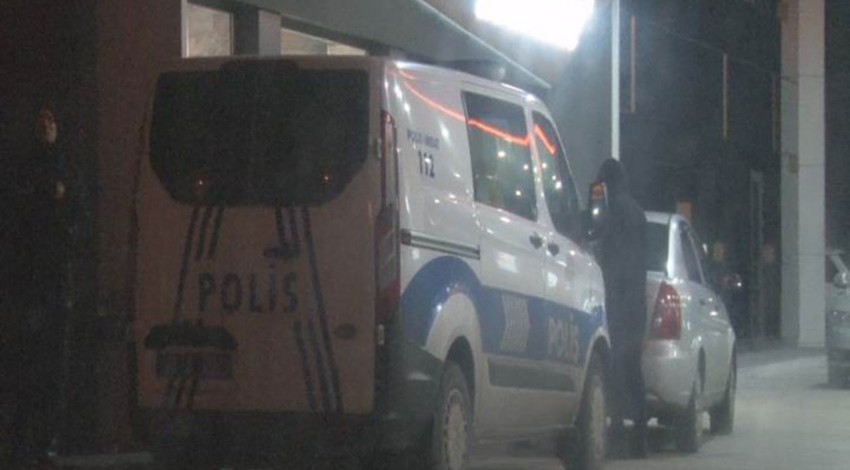 Benzin istasyonunda silahlı soygun