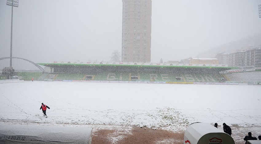 Giresunspor İstanbulspor maçı yine ertelendi