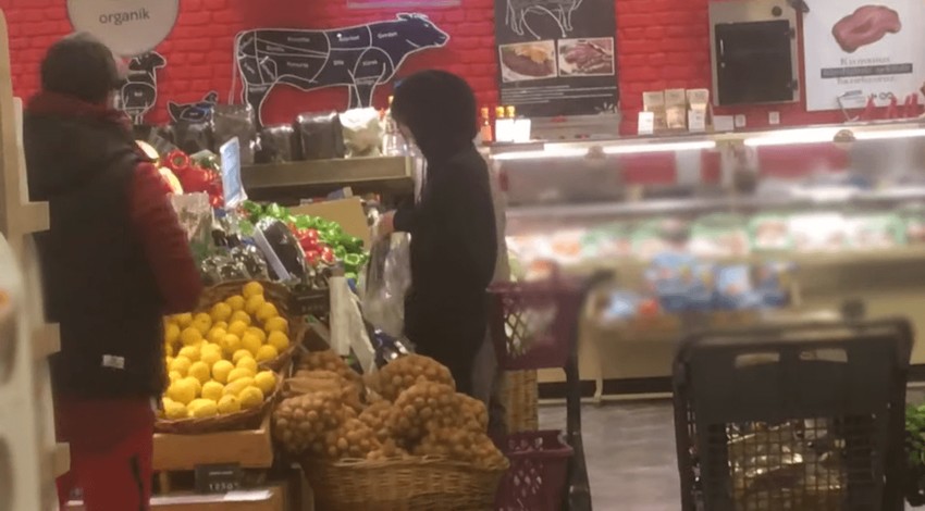Feyza Aktan'dan şaşırtan hareketler