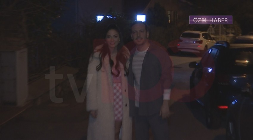 Yılın aşkını ilk kez Magazin Hattı görüntüledi! Demet Özdemir ile Oğuzhan Koç kol kola...