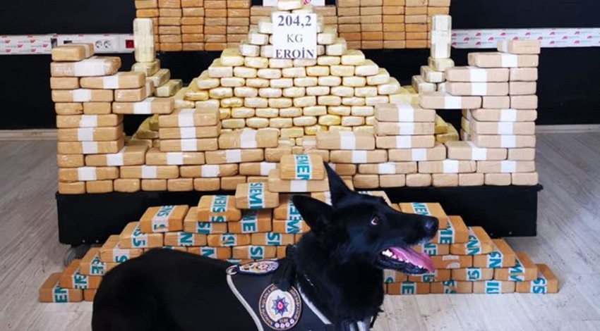 Kamyon kasasından 204 kilo eroin çıktı