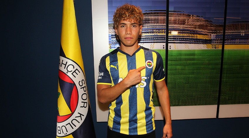 Fenerbahçe, Çağatay Kurukalıp transferini resmen açıkladı!