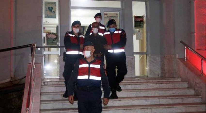 Komşusunu av tüfeğiyle öldürmüştü: Tutuklandı