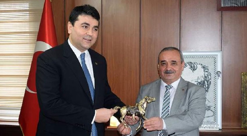 Gültekin Uysal'ın memleketi İncehisar'da belediye başkanı DP'den istifa etti