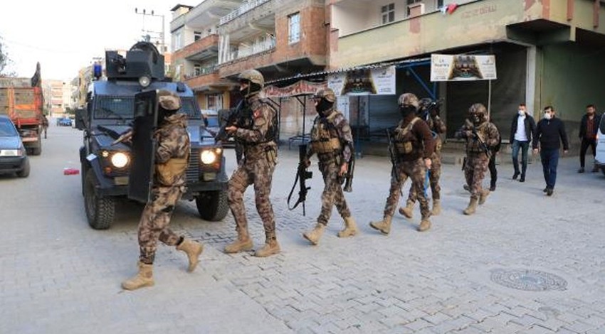 Şanlıurfa'da DEAŞ ve El Kaide operasyonu