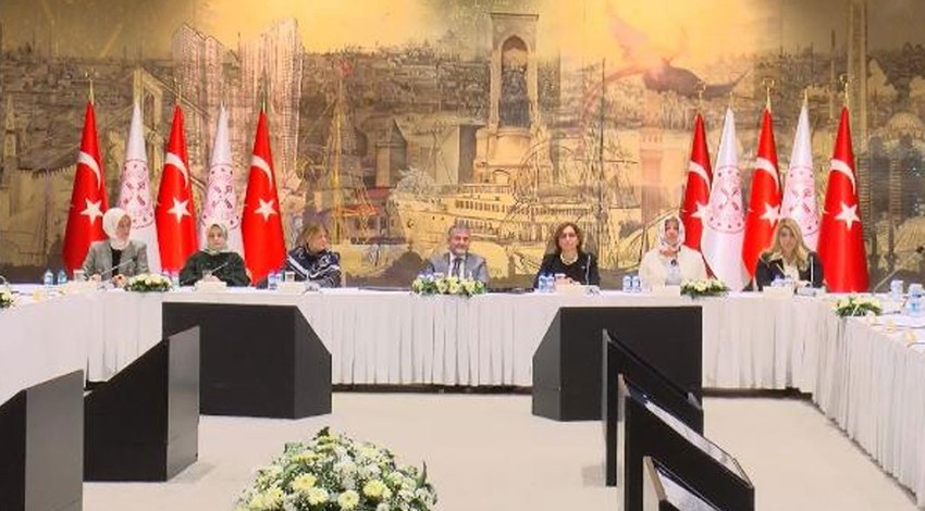 Bakan Nebati, iş kadınları ile bir araya geldi