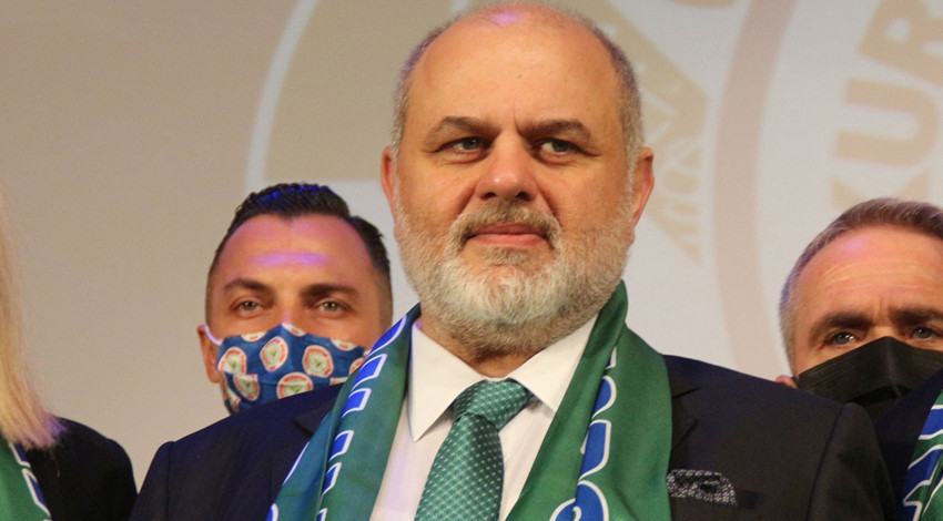 Rizespor Başkanı Tahir Kıran Kulüpler Birliği toplantısı çıkışında konuştu