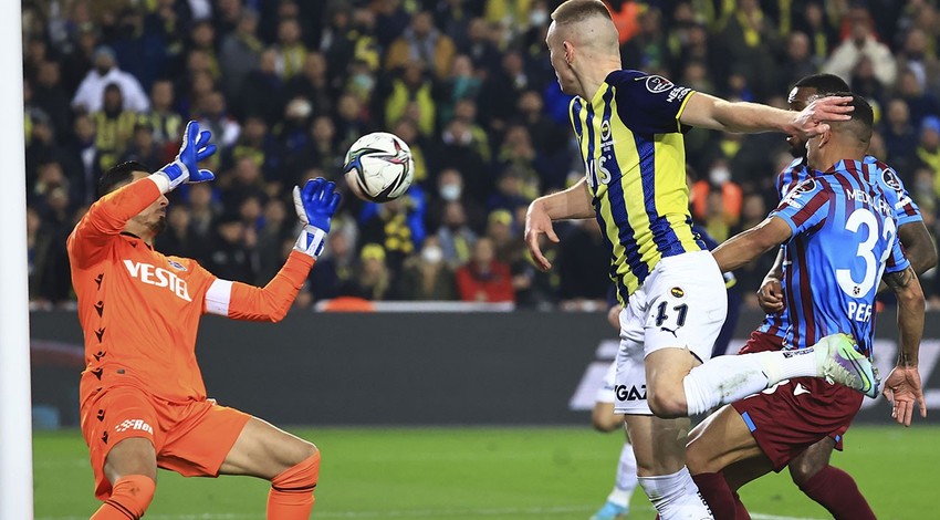 Fenerbahçe evinde Trabzonspor ile berabere kaldı