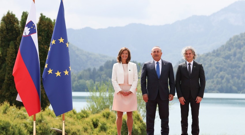 Bakan Çavuşoğlu, Slovenya’da 17. Bled Stratejik Forumu açılış törenine katıldı