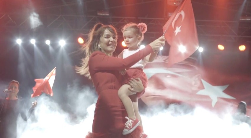 Bengü ve kızı Zeynep bir ilki yaşadı