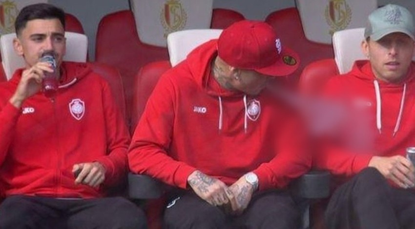 Yıldız futbolcu Radja Nainggolan, yedek kulübesinde sigara içince kadro dışı bırakıldı!