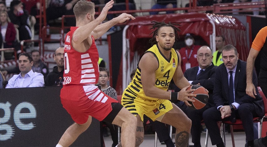 Olympiakos: 94 - Fenerbahçe Beko: 67