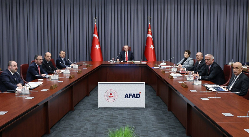 Kabine toplantısı başladı! Cumhurbaşkanı Erdoğan: Hedefimiz 1 yıl içinde bu konutları yeniden inşa ve ihya etmek