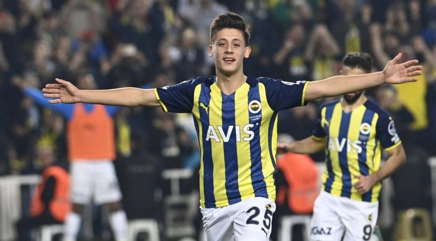 FENERBAHÇE TRANSFER HABERLERİ: Fenerbahçeliler çok üzülecek! Avrupa devlerinden Türk Messi için flaş hamle!