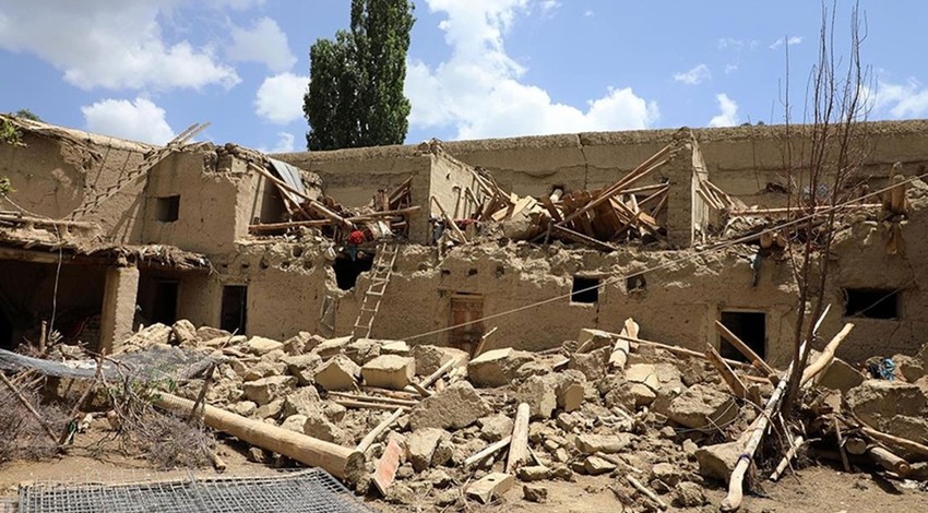Afganistan'da büyük deprem: 3 kişi hayatını kaybetti