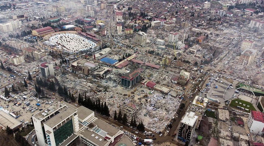 Azerbaycan'dan Türkiye'ye büyük vefa! Kahramanmaraş'a 1000 konut inşa edecekler