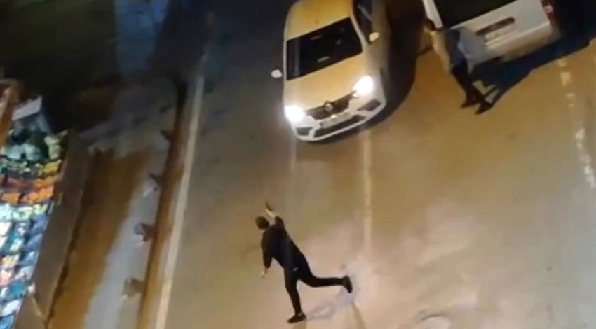 Çekmeköy'de sıcak saatler! Sokak ortasında çatıştılar