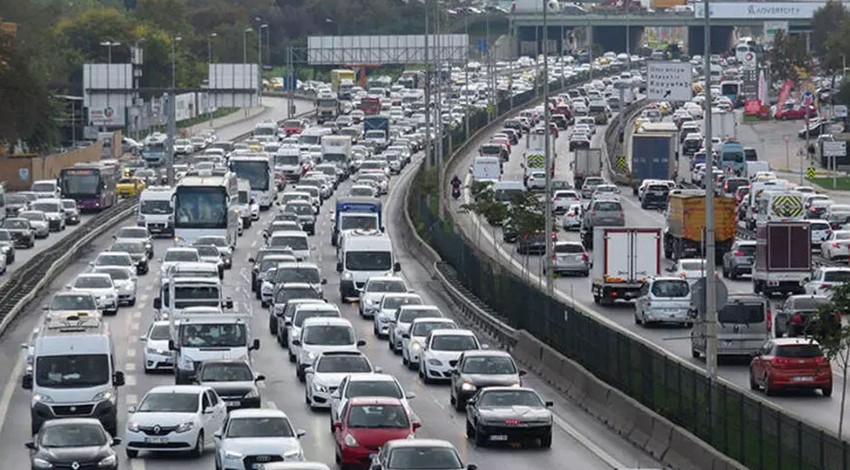 İstanbul trafiğinde bayram yoğunluğu