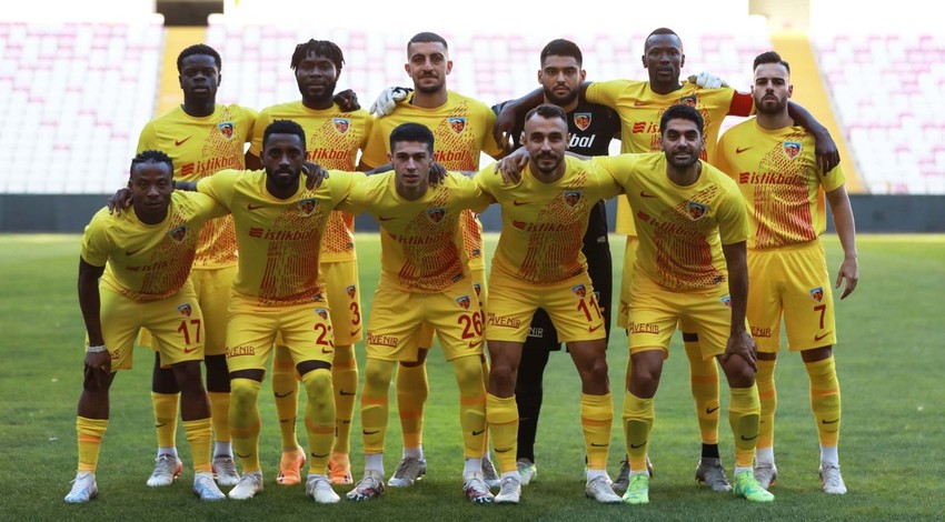 Kayserispor’a Galatasaray maçı öncesi büyük şok! Yıldız futbolcunun parmağında kırık tespit edildi