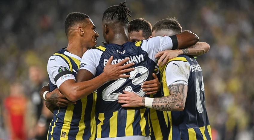 Fenerbahçe, grubuna galibiyetle başladı