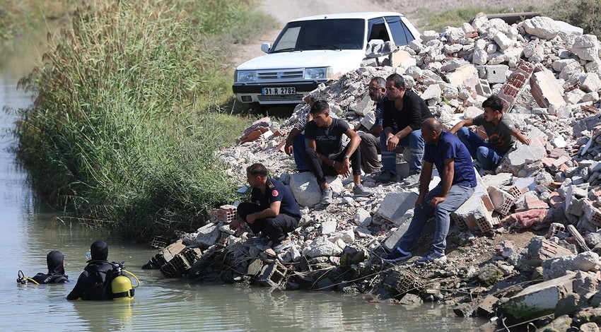 Hatay Reyhanlı'da sulama kanalında kaybolan genci arama çalışmaları devam ediyor