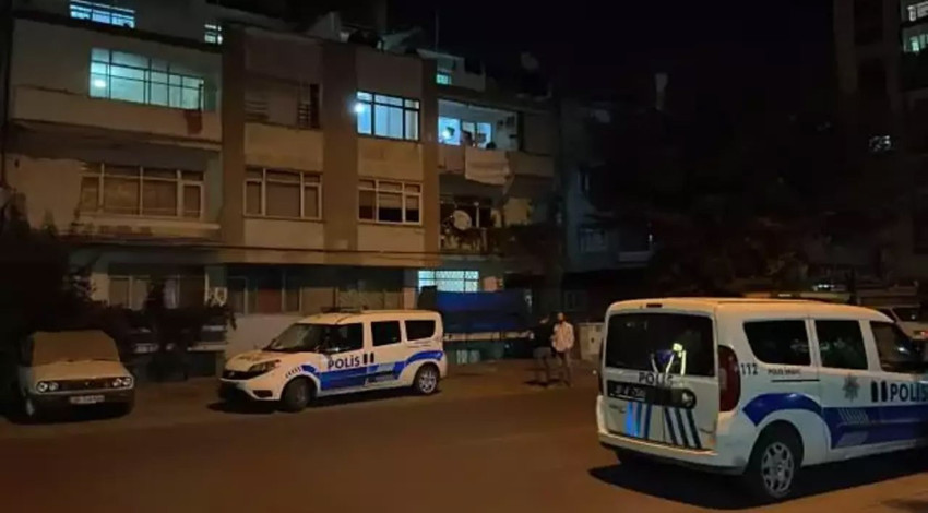 Çiçeklerine bakmak istedi, bir anlık dalgınlığı sonu oldu