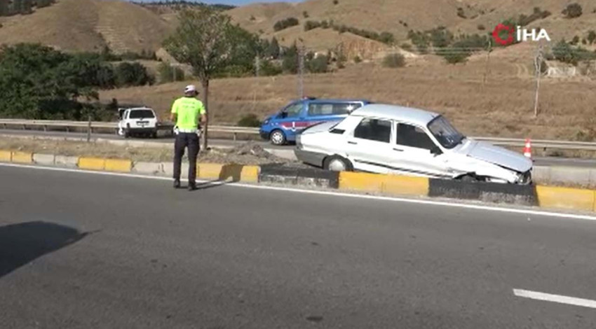 Ehliyetsiz sürücü dehşet saçtı! Araç otomobil ile çarpıştı: 2 doktor yaralandı