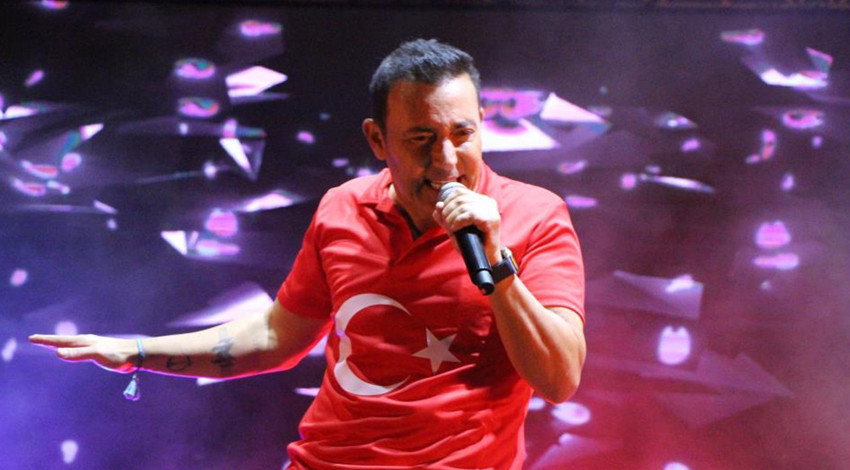 Mustafa Sandal’dan 100. yıl cumhuriyet konseri: Emanet 100 yıl değil, mezara kadar bizimle