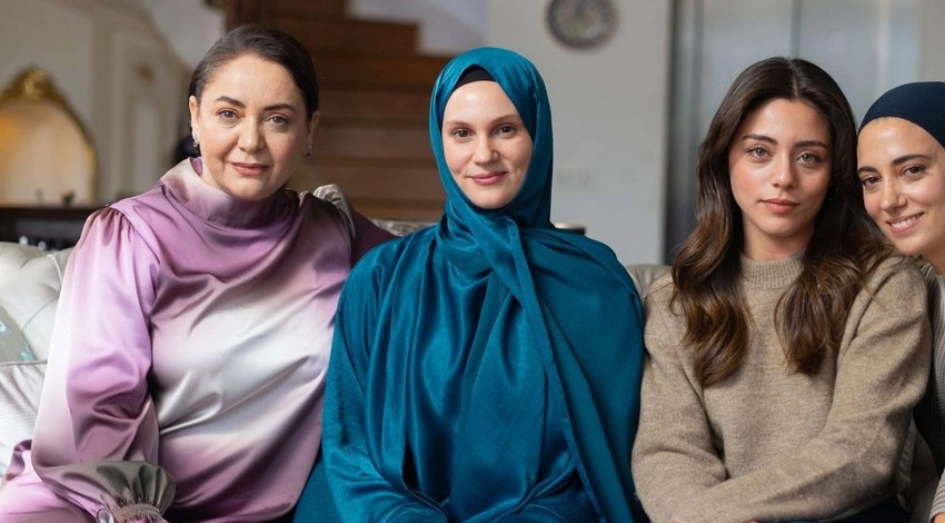 Rolü için tesettüre girmişti! Farah Zeynep Abdullah, Kızılcık Şerbeti’nden para aldı mı?