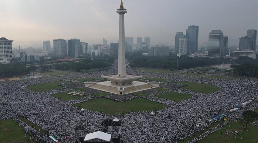 Endonezya'da Filistin'e destek gösterisi: Binden fazla kişi katıldı
