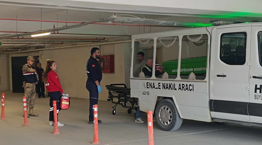 Kontrolden çıkan otomobil uçuruma yuvarlandı! 1 ölü 1 ağır yaralı