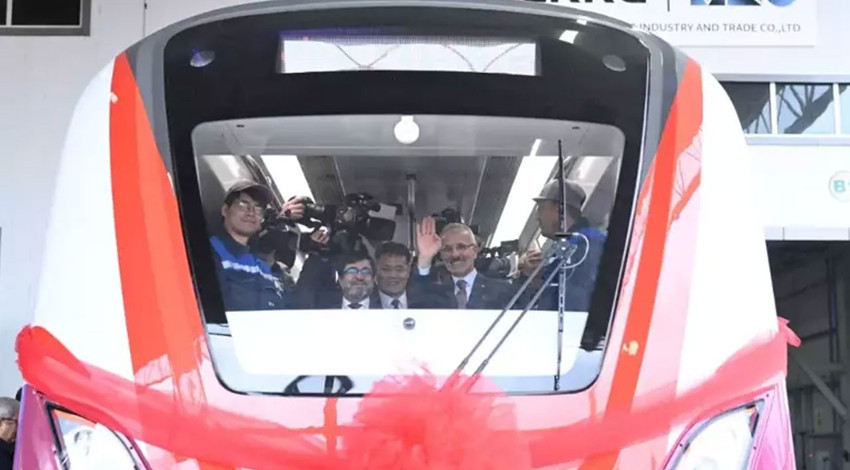 Bakan Uraloğlu duyurdu! Bir metro ağı daha hizmete giriyor! Arnavutköy’den İstanbul Havalimanı’na ulaşımın 8 dakikaya düşecek