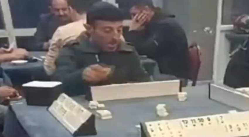 Türkiye'yi hüngür hüngür ağlatan görüntü Sivas'tan geldi... Vatandaşın kahvede yaptığı hareket yürekleri parçaladı