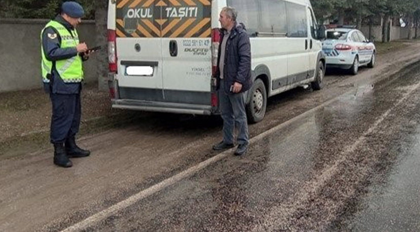 Jandarma'dan okul servislerine denetim