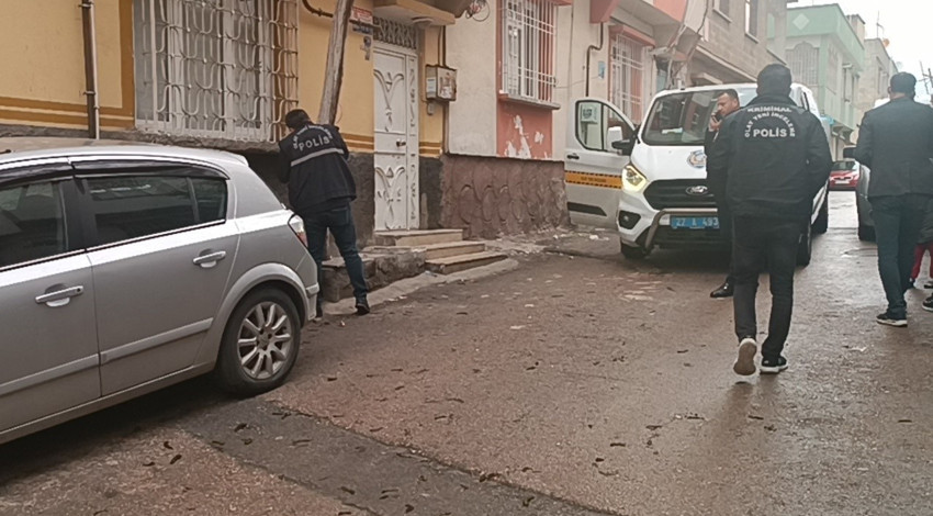Gaziantep'te çocuklar arasında çıkan kavgaya aileler de dahil oldu: Bıçaklı kavgada 1 kişi ölürken, 3 kişi yaralandı!