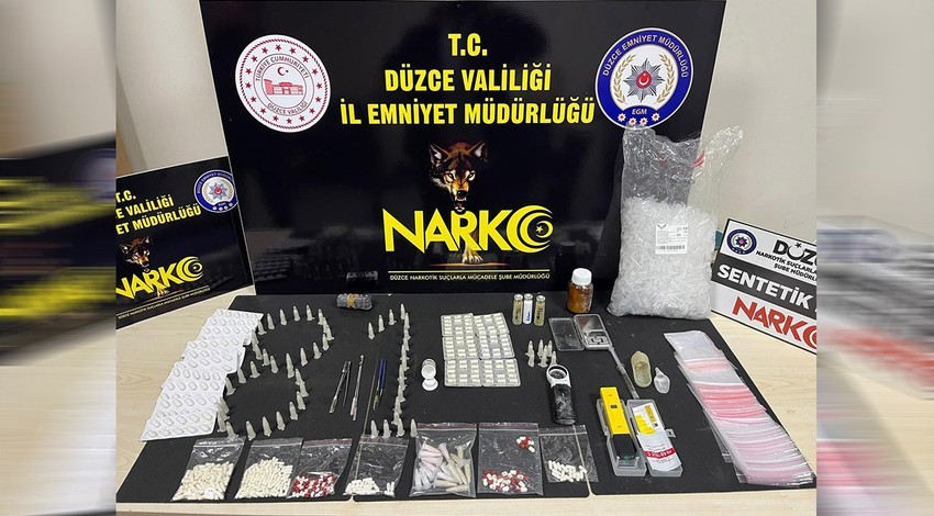 Düzce'de yapılan uyuşturucu operasyonunda bir kimyagere gözaltı!