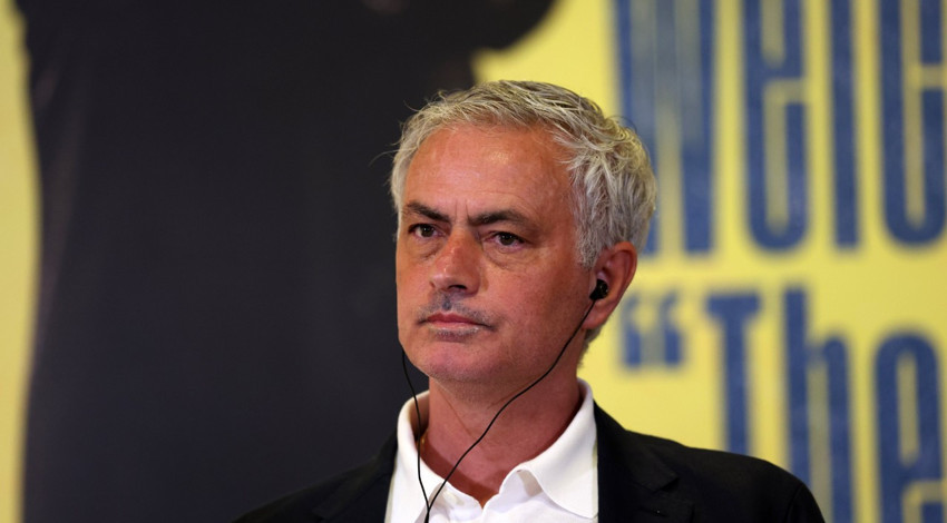 JOSE MOURİNHO, FENERBAHÇE'YE İMZA ATMAK İÇİN İSTANBUL'A GELDİ