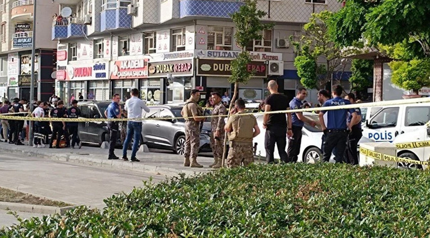 VALİ ÇATIŞMANIN ORTASINDA KALDI: SİLAHLI SALDIRGANI KORUMALARI ETKİSİZ HALE GETİRDİ