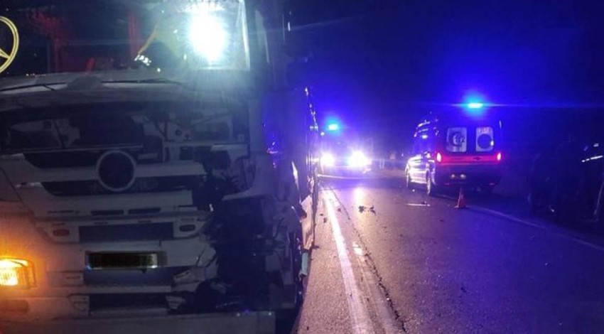 Isparta'da feci kaza: Tır ile motosiklet çarpıştı! 1 kişi hayatını kaybetti