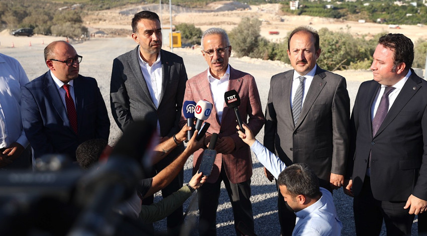 Ulaştırma ve Altyapı Bakanı Abdulkadir Uraloğlu duyurdu: 2,5 saat süren trafik 18-20 dakikaya düşecek